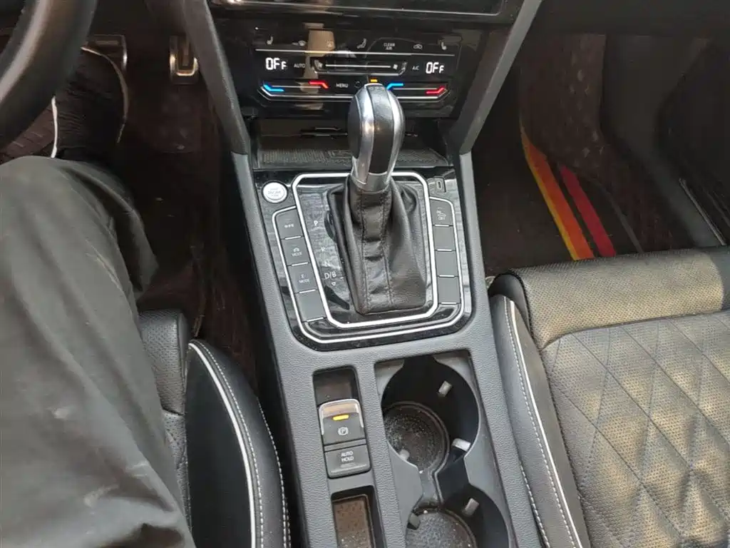 Magotan GTE plug-in hybrid 2022 GTE luxury model купить на сайте DeffCars