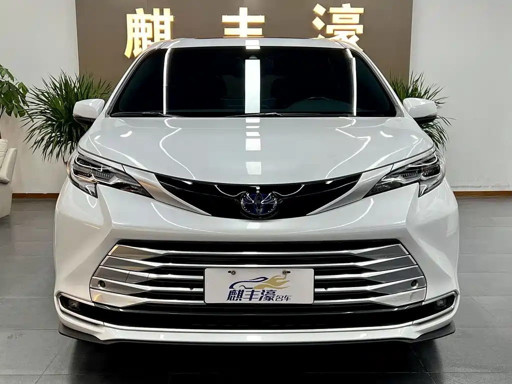 SIENNA 2021 2.5L Hybrid Extreme Edition купить на сайте DeffCars