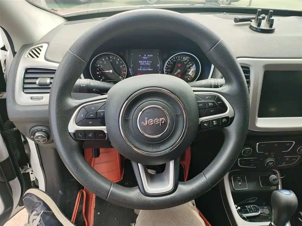 Compass 2019 220T Automatic Joy Edition купить на сайте DeffCars