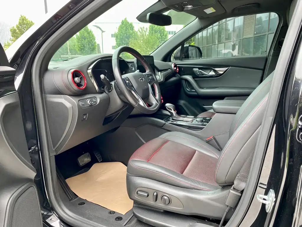 Trailblazer 2020 RS 650T Twin-Clutch four-wheel drive 7-seat engine version купить на сайте DeffCars