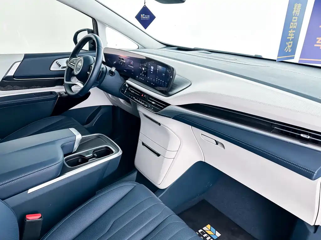Century 2023 2.0T four-seater private version купить на сайте DeffCars