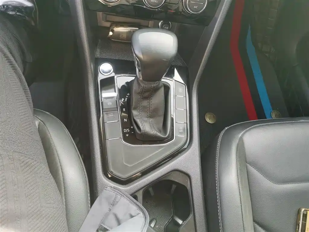 Tiguan L 2021 330TSI automatic two-wheel drive smart version купить на сайте DeffCars