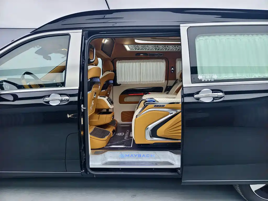 Vito 2024 2.0T Business Edition 7 seats купить на сайте DeffCars