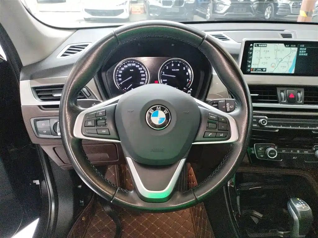 BMW X1 2019 xDrive20Li Exclusive Model купить на сайте DeffCars