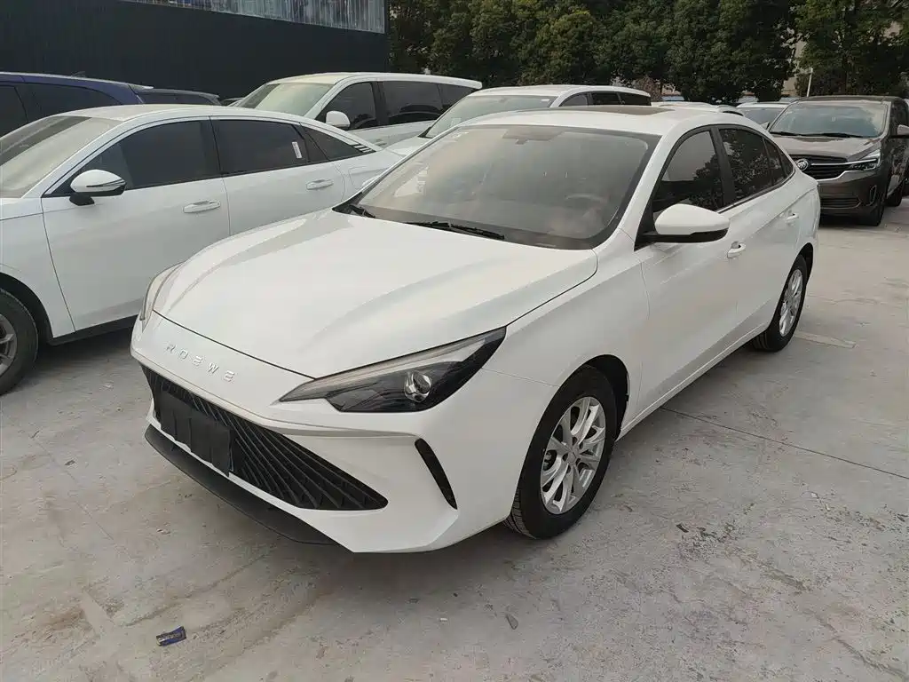 Roewe i5 2026 1.5L CVT Deluxe Edition купить на сайте DeffCars