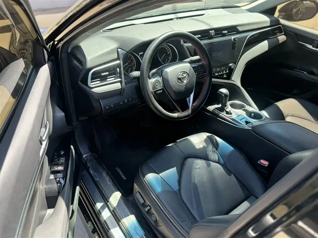 Camry 2019 2.5G Deluxe Edition National VI купить на сайте DeffCars