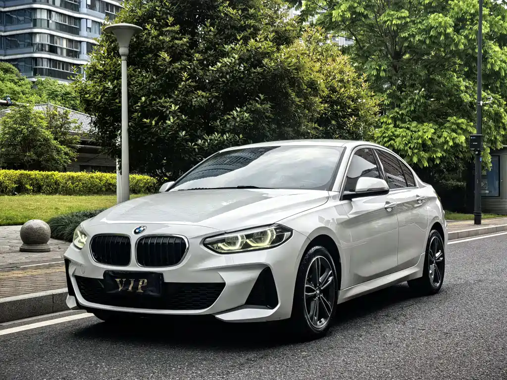 BMW 1 Series 2021 120i M Sports Edition купить на сайте DeffCars