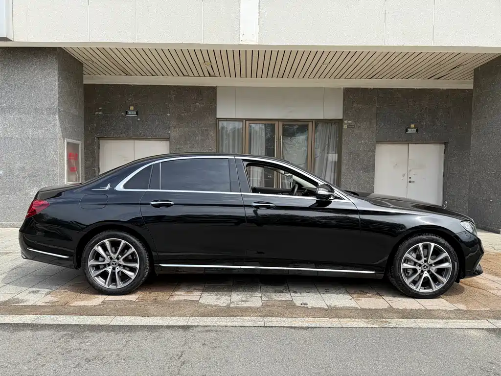 Mercedes-Benz E-Class 2017 E 300 L Luxury Model купить на сайте DeffCars