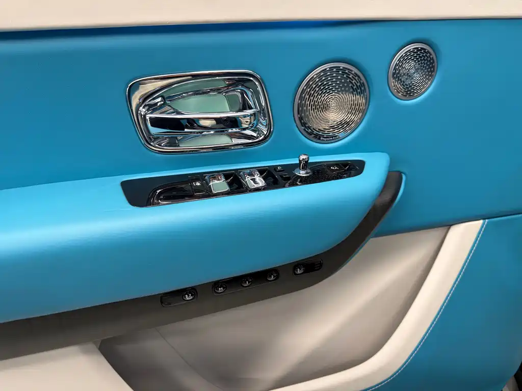 Cullinan 2018 four-seat version купить на сайте DeffCars