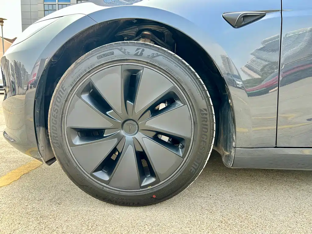 Model 3 2025 facelift rear-wheel drive version купить на сайте DeffCars