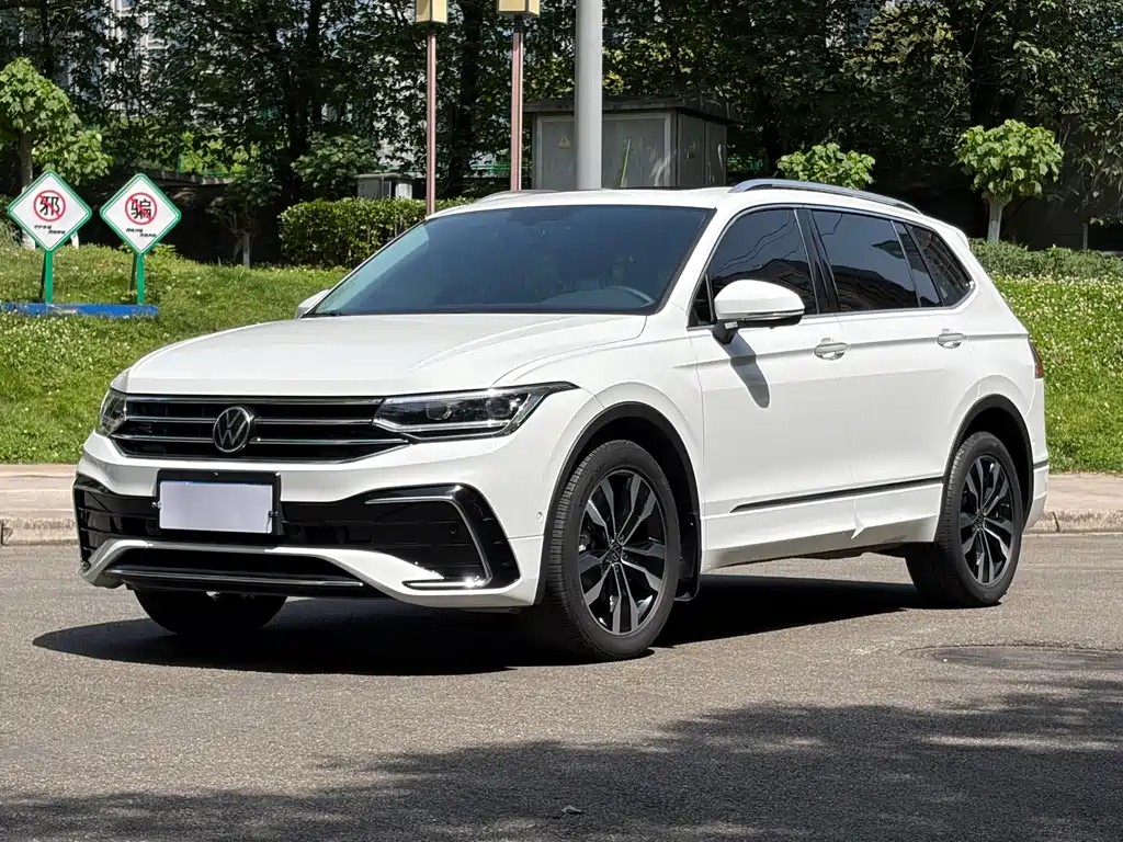 Tiguan L 2024 Outstanding Model 330TSI Automatic Two-wheel Drive R-Line Longyao Edition купить на сайте DeffCars