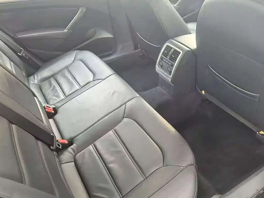 Passat 2013 1.8TSI DSG Premium Edition купить на сайте DeffCars