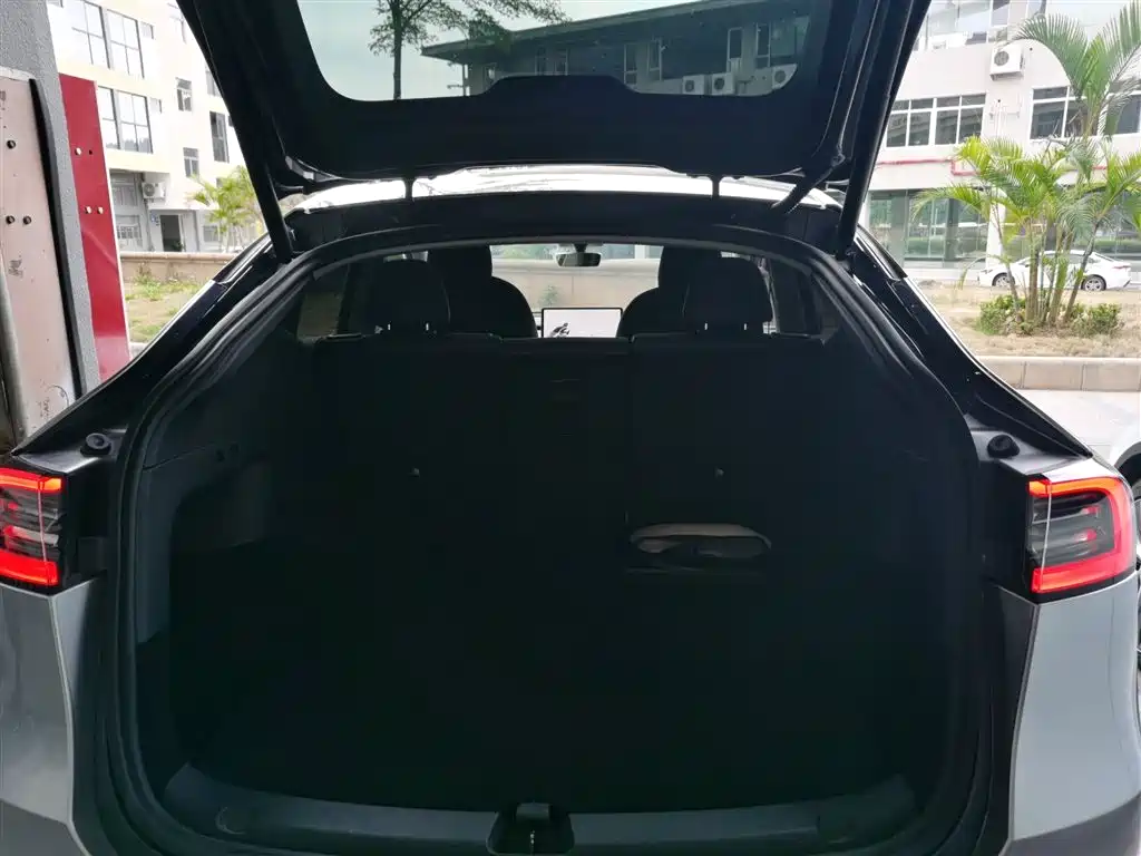 Model Y 2022 long-range all-wheel drive version купить на сайте DeffCars