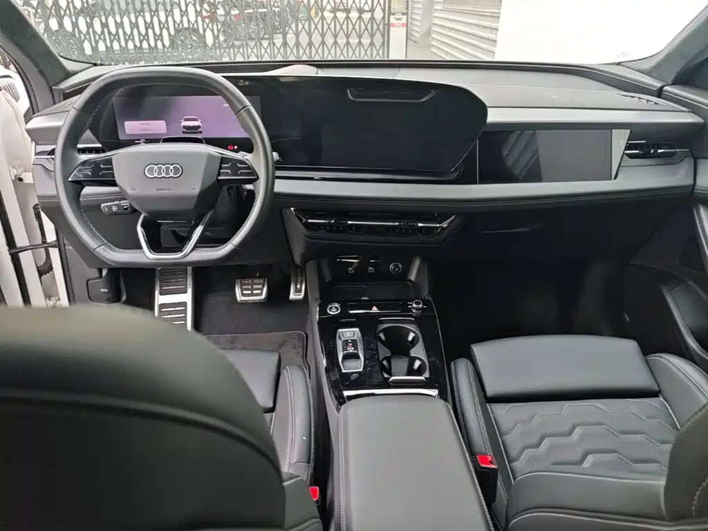 Audi Q6L e-tron 2026 first pilot version купить на сайте DeffCars