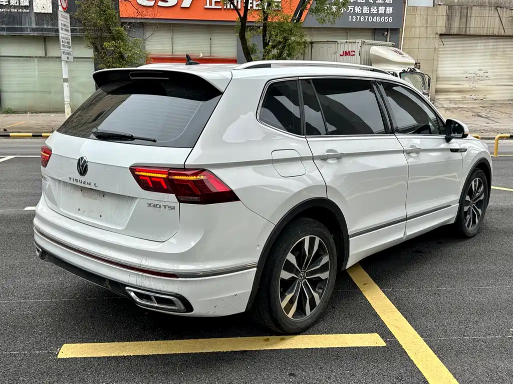 Tiguan L 2023 330TSI automatic two-wheel drive R-Line version купить на сайте DeffCars