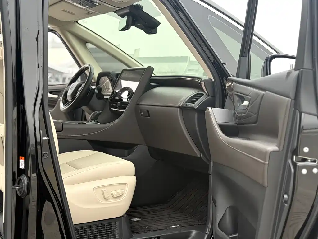 Wilfa 2024 Crown Dual Engine 2.5L Supreme Executive Edition купить на сайте DeffCars