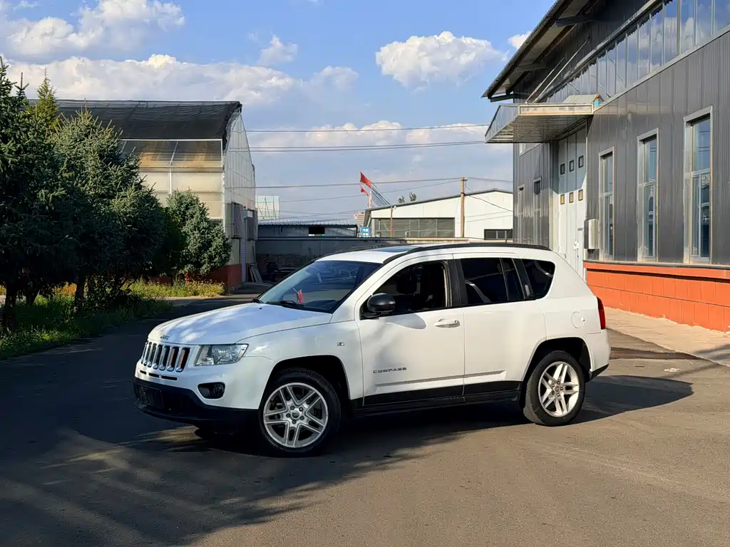 Compass imported 2014 facelift 2.4L four-wheel drive luxury version купить на сайте DeffCars