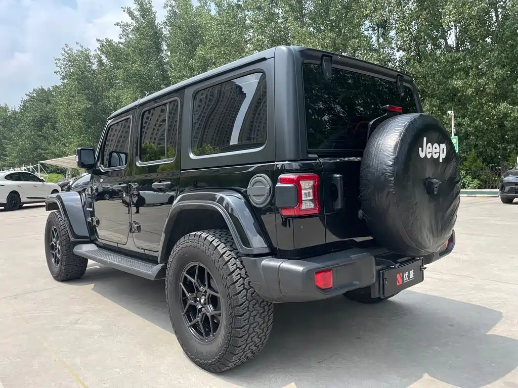 Wrangler 2021 2.0T Sahara four-door version купить на сайте DeffCars