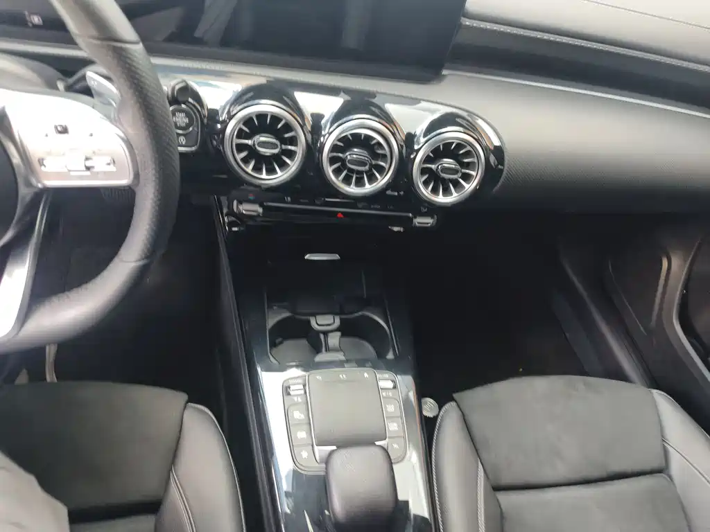 Mercedes-Benz A-Class 2021 A 200 L Sports Sedan Fashionable купить на сайте DeffCars