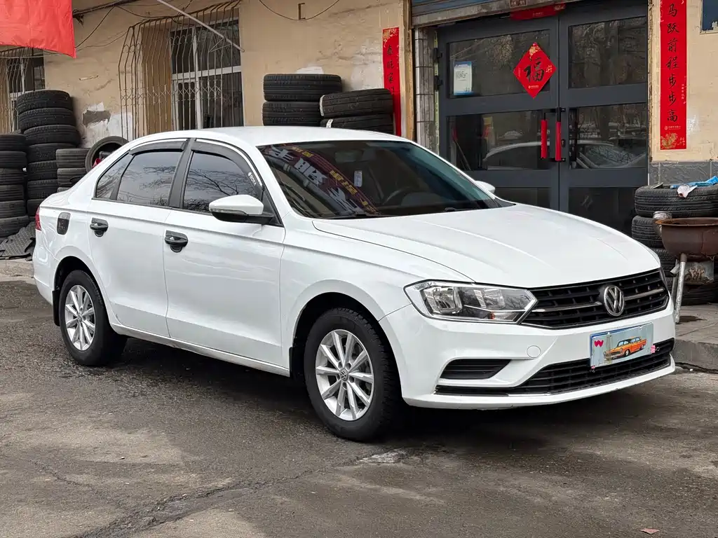 Bora 2018 1.5L manual fashion model купить на сайте DeffCars