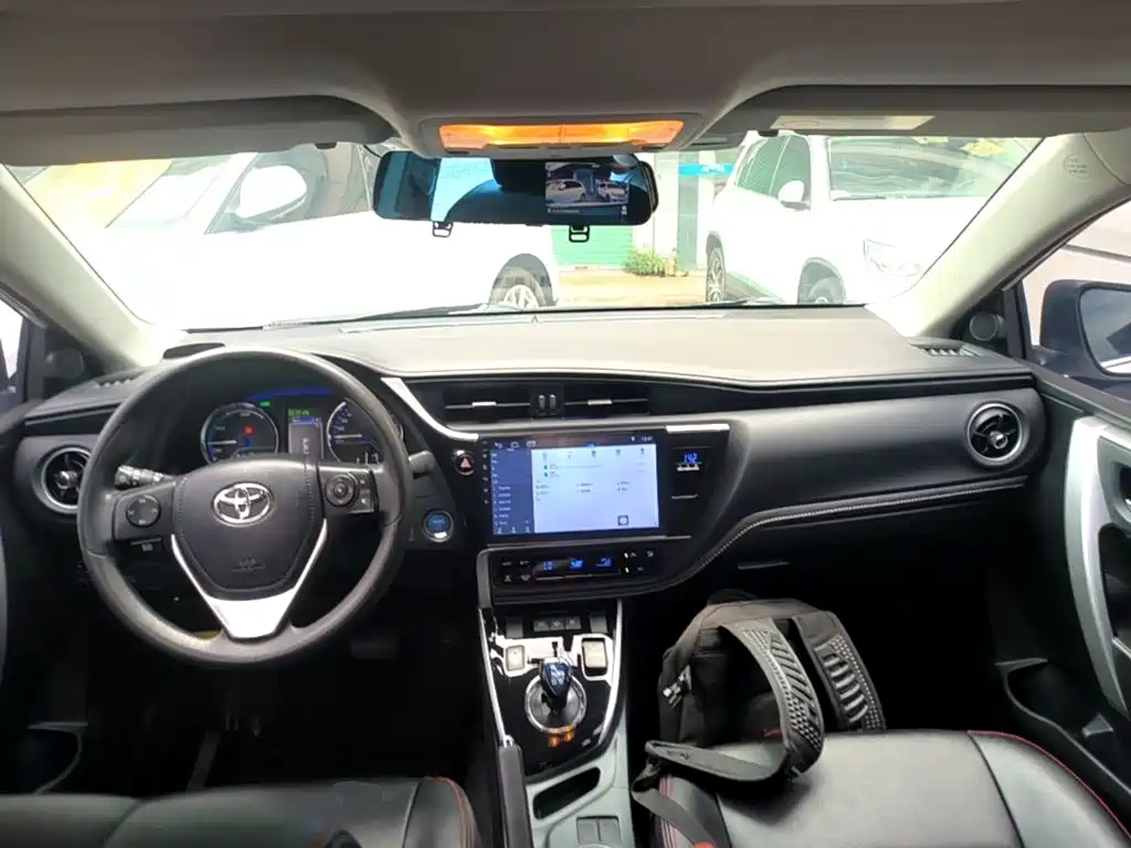 Corolla Dual Engine E+ 2019 1.8L E-CVT leading version купить на сайте DeffCars