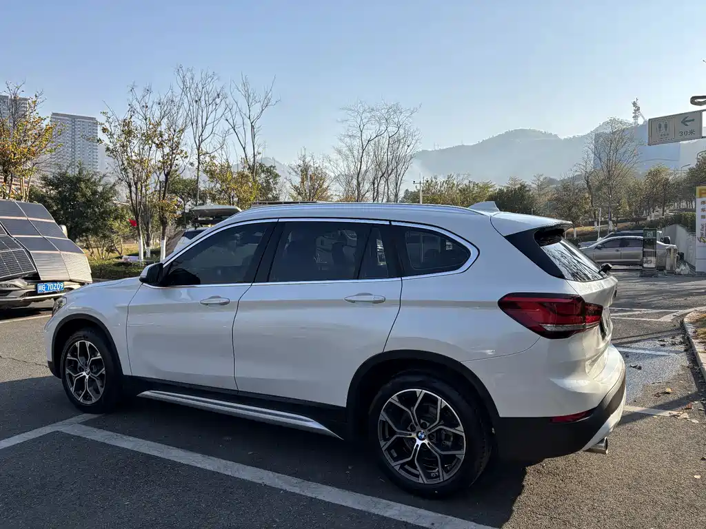 BMW X1 2020 sDrive20Li Exclusive Model купить на сайте DeffCars