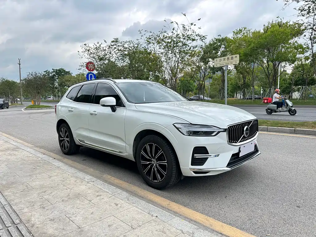 Volvo XC60 2020 T5 four-wheel drive Zhiyuan Deluxe Edition купить на сайте DeffCars