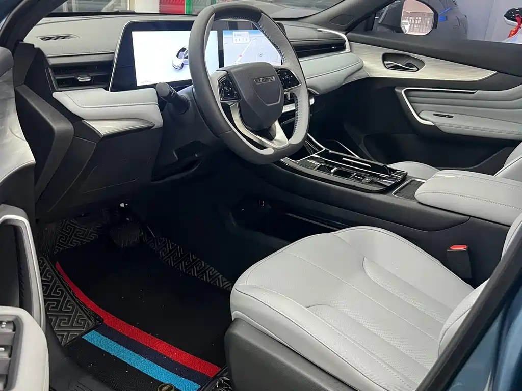 Venucia V DD-i 2025 Orca 150km Travel Edition купить на сайте DeffCars