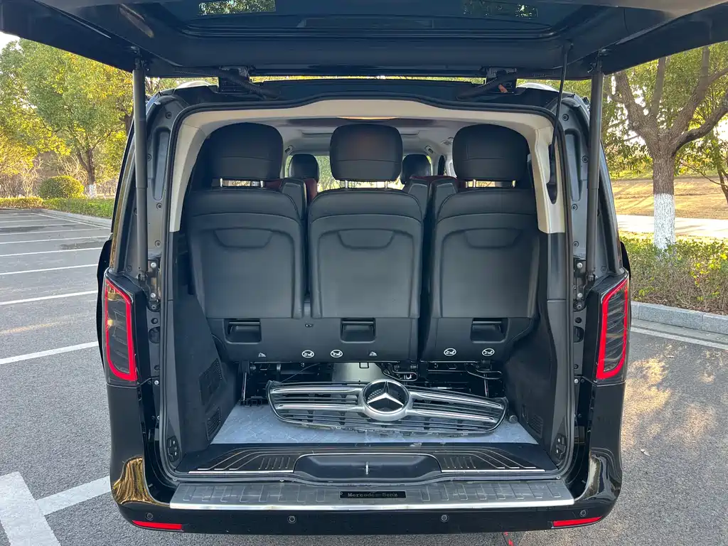 Mercedes-Benz V-Class 2018 V 260 Pilot Edition National VI купить на сайте DeffCars