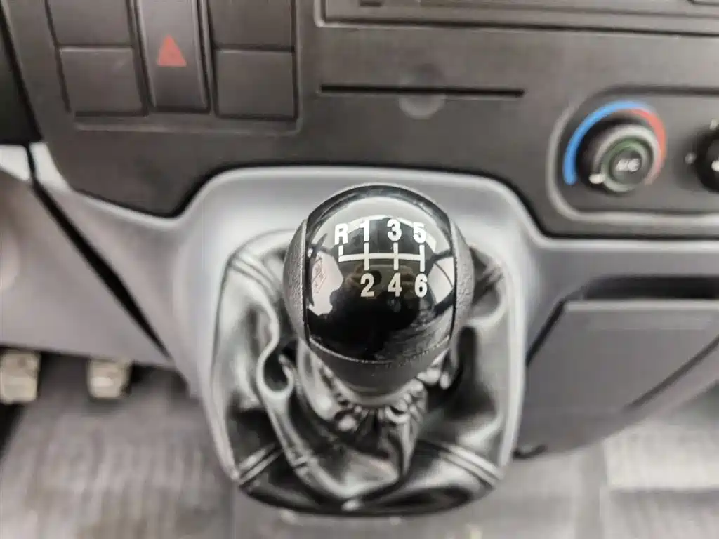 New generation Transit 2019 2.2T multifunctional extended axle mid-roof 3-seater National VI купить на сайте DeffCars