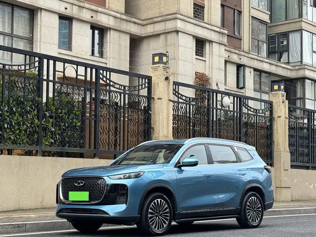 Tiggo 8 PLUS C-DM 2025 model 1.5T 116km premium type 5 seats купить на сайте DeffCars