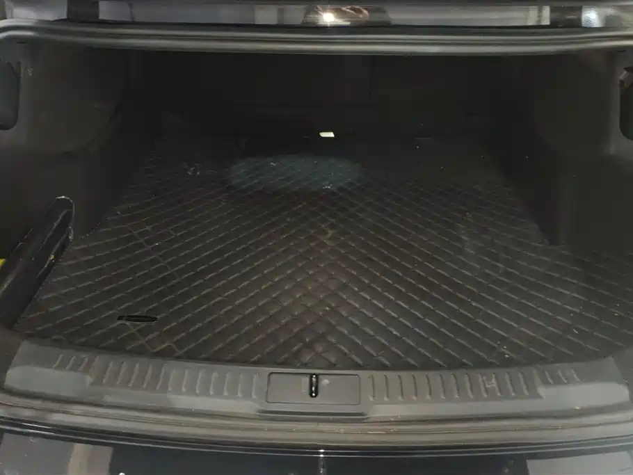 Lincoln Z 2024 2.0T Premium Edition купить на сайте DeffCars