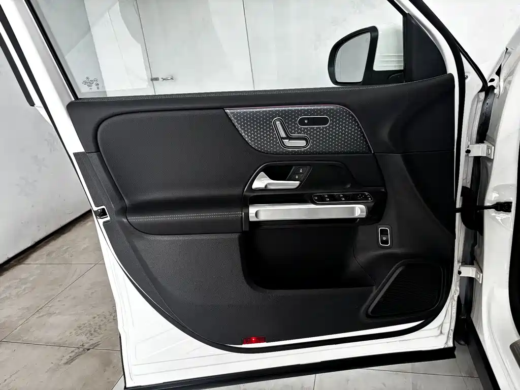 Mercedes-Benz GLB 2025 GLB 220 Fashion Model купить на сайте DeffCars