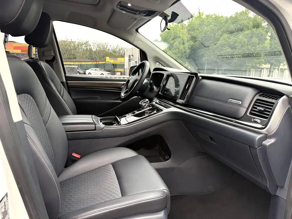 Trumpchi M8 2023 Lingxiu Series 390T Deluxe Edition купить на сайте DeffCars