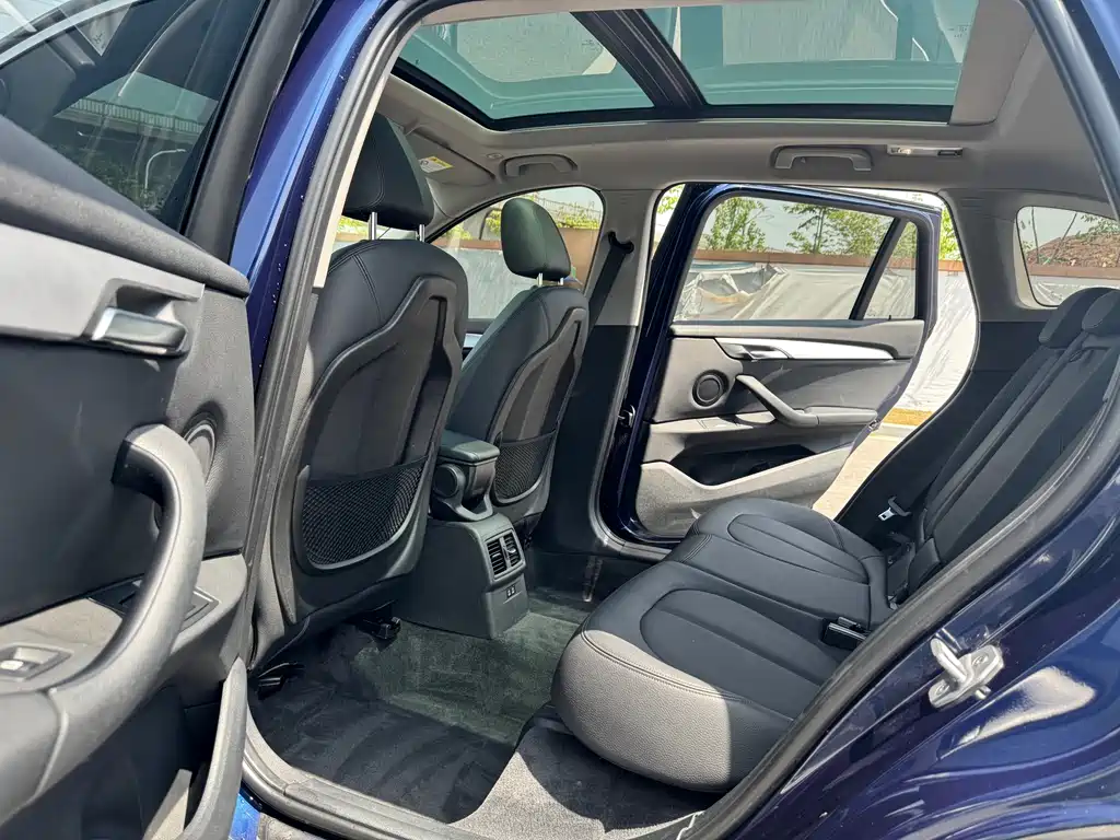 BMW X1 2019 sDrive20Li Leading Model купить на сайте DeffCars