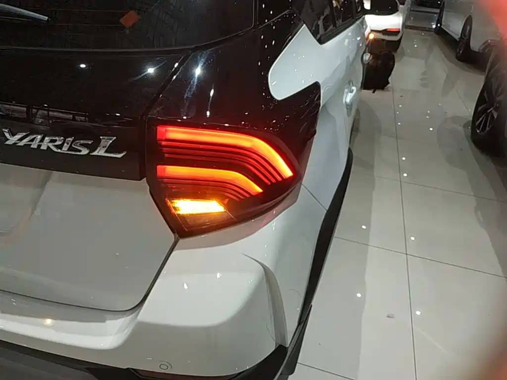 YARiS L Zhixuan 2022 Zhixuan X 1.5L CVT luxury PLUS version купить на сайте DeffCars