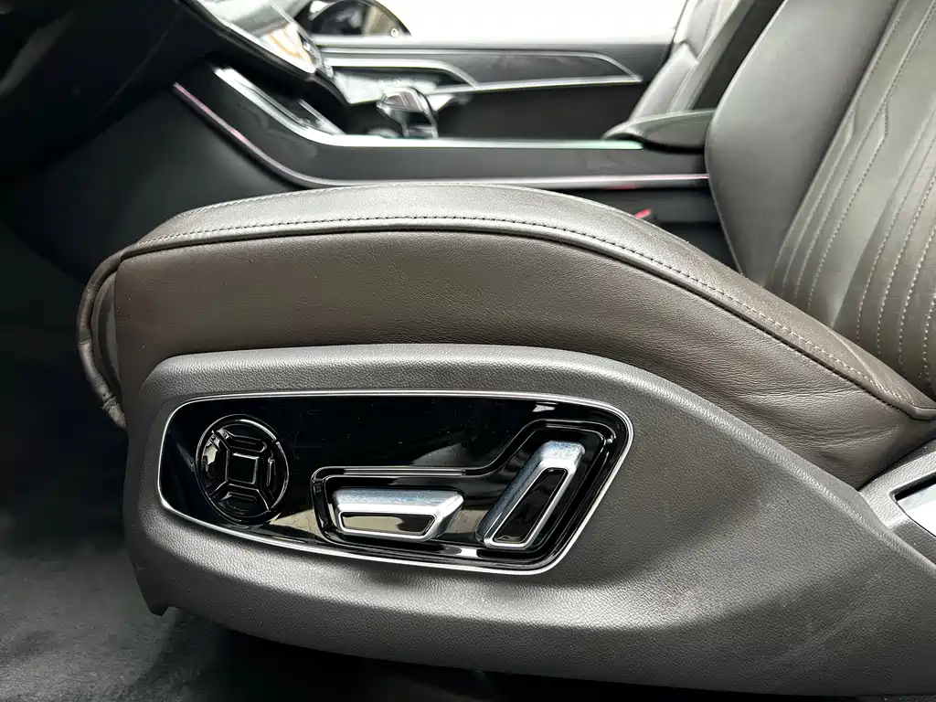 Audi A8 2019 Plus A8L 50 TFSI quattro comfort type купить на сайте DeffCars