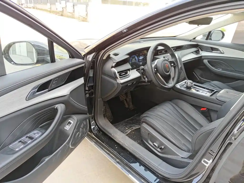 Hongqi H5 PHEV 2025 130 super hybrid version купить на сайте DeffCars