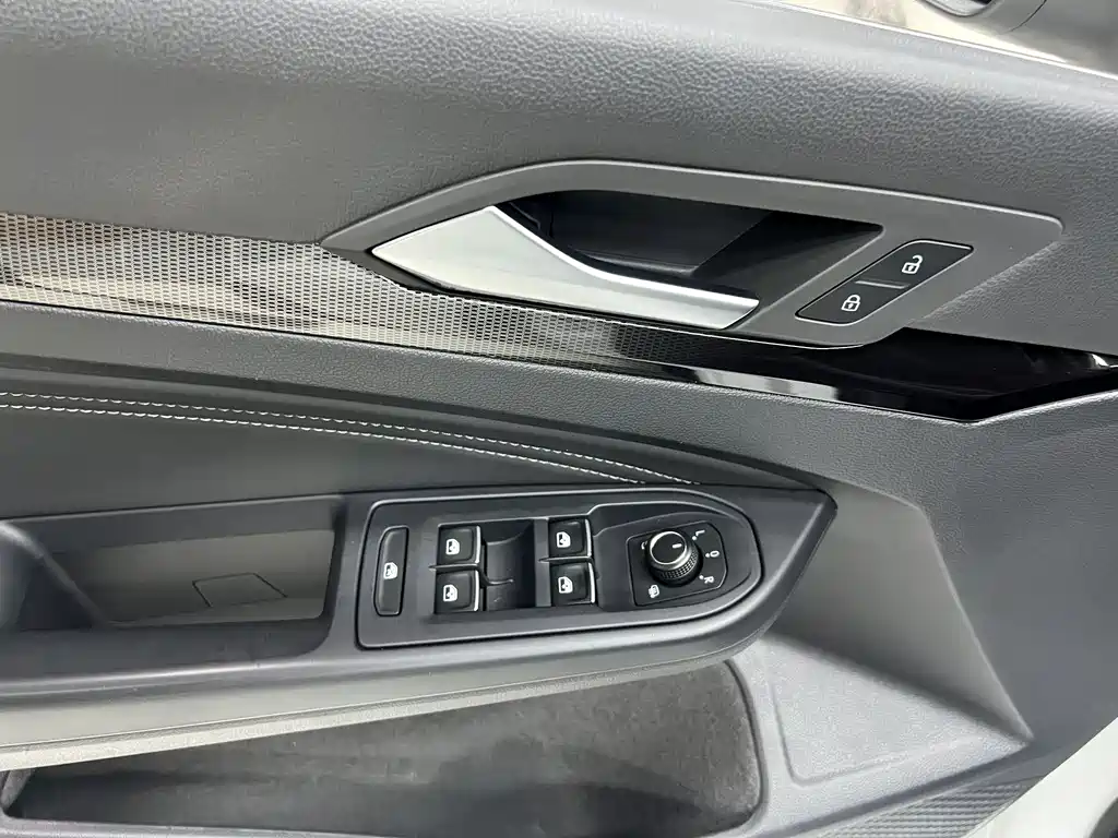 Golf 2021 280TSI DSG R-Line купить на сайте DeffCars