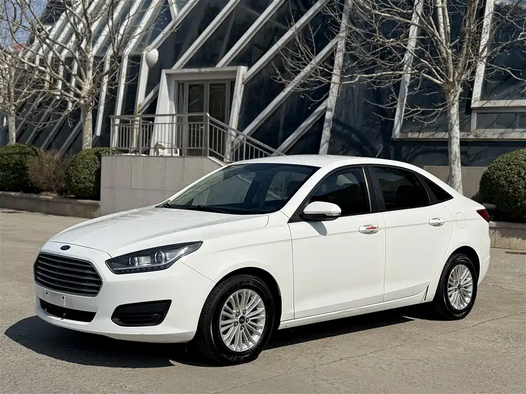 Escort 2017 facelift 1.5L manual comfort type купить на сайте DeffCars