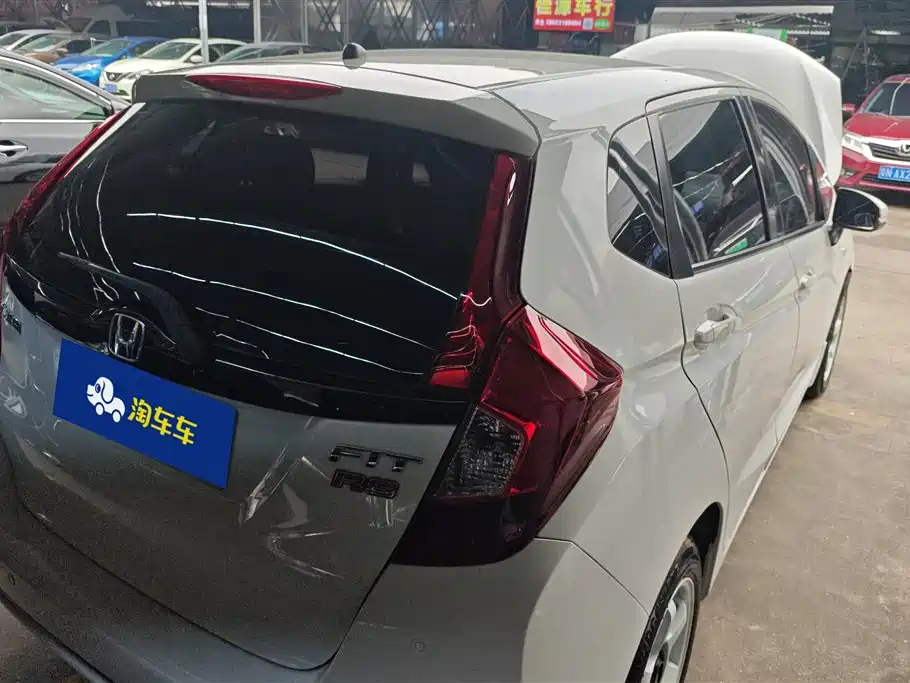 Fit 2018 1.5L CVT Comfort Edition купить на сайте DeffCars
