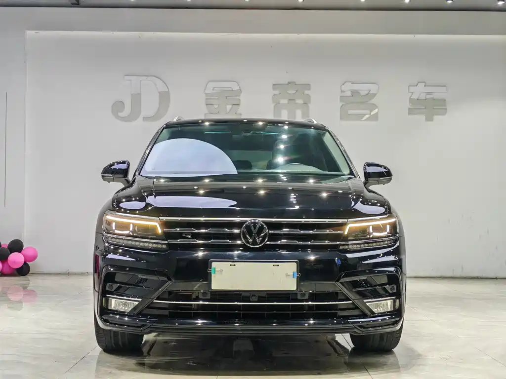Tiguan L 2021 330TSI automatic two-wheel drive R-Line version купить на сайте DeffCars