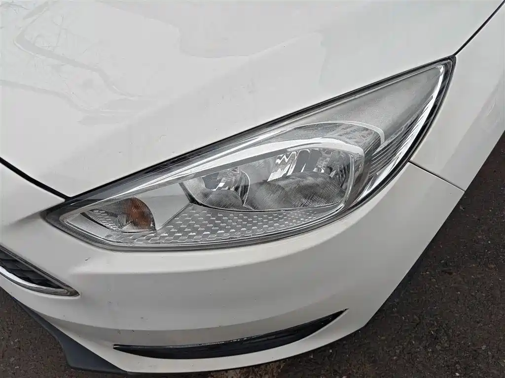 Focus 2018 hatchback classic 1.6L automatic stylish smart mobility version купить на сайте DeffCars