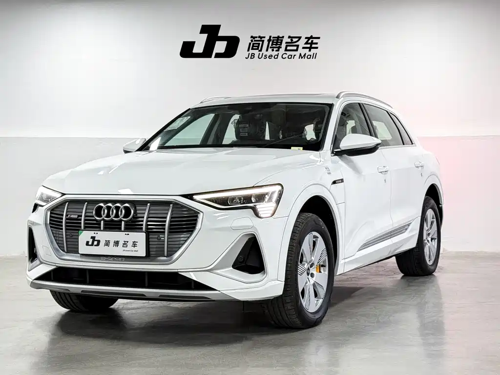 Audi e-tron 2021 50 quattro luxury model купить на сайте DeffCars