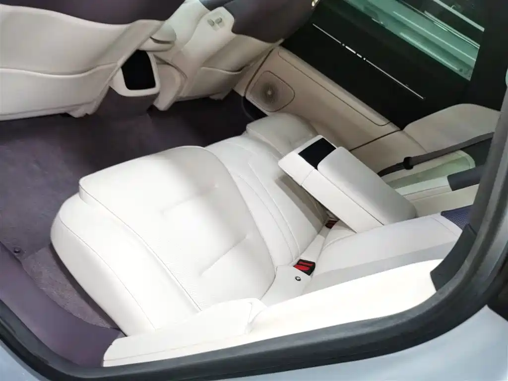 Avita 12 2024 650 triple laser four-wheel drive performance version купить на сайте DeffCars
