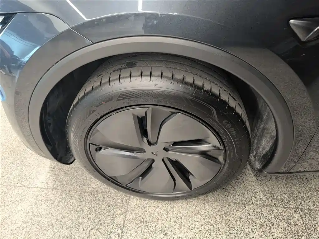Model Y 2025 rear-wheel drive version купить на сайте DeffCars