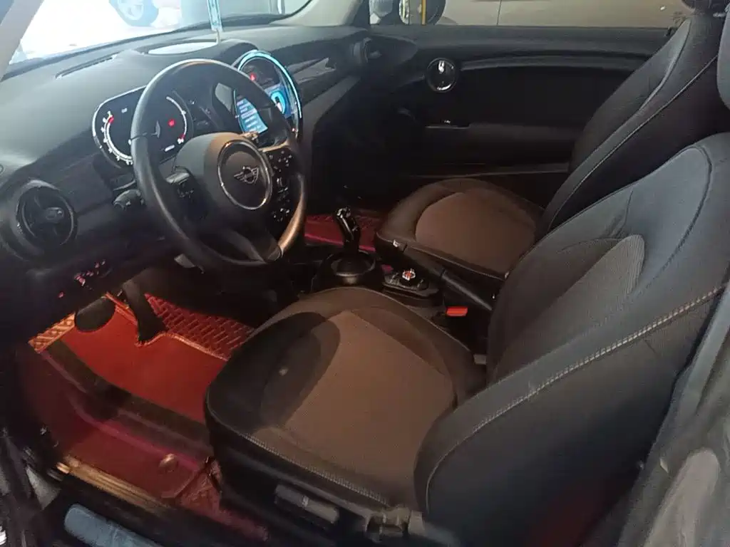 MINI 2023 1.5T ONE купить на сайте DeffCars