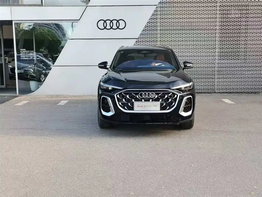 Audi Q5L 2026 2.0T Exclusive Edition for Ten Million Users купить на сайте DeffCars
