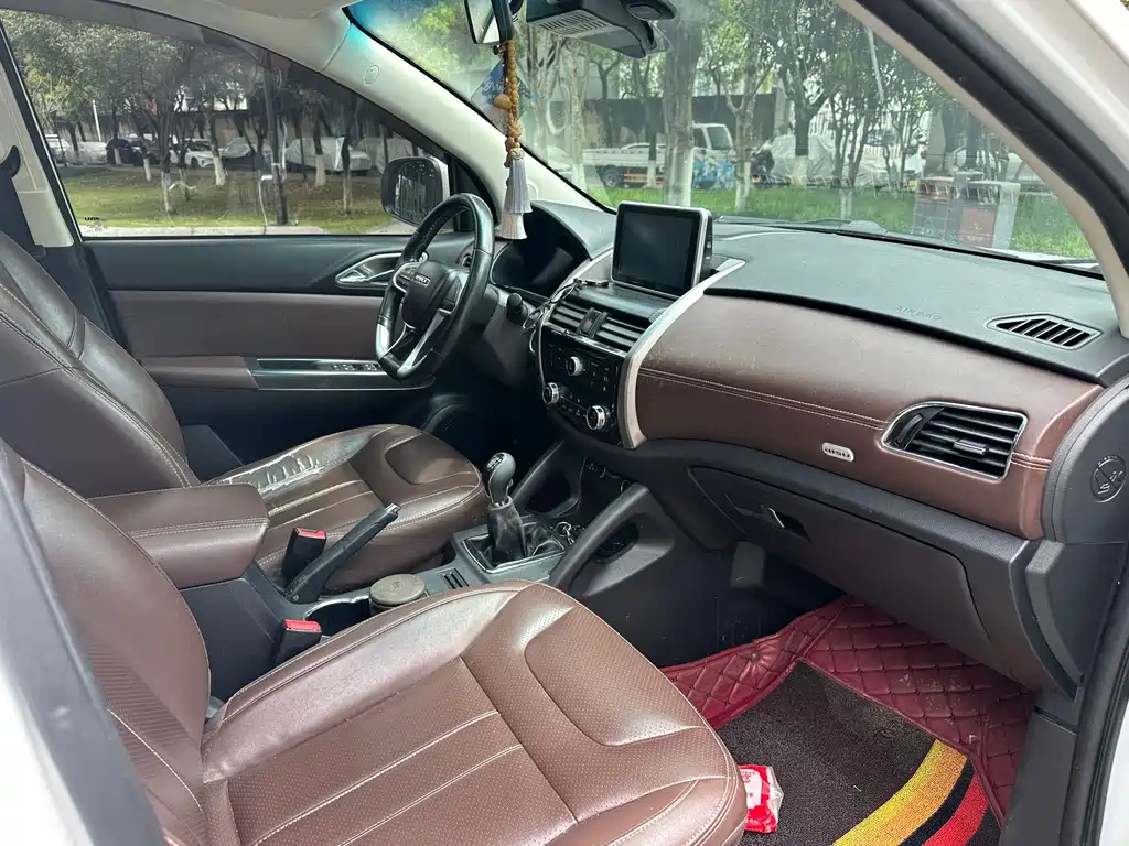 Bisu T5 2017 1.5T manual luxury model купить на сайте DeffCars