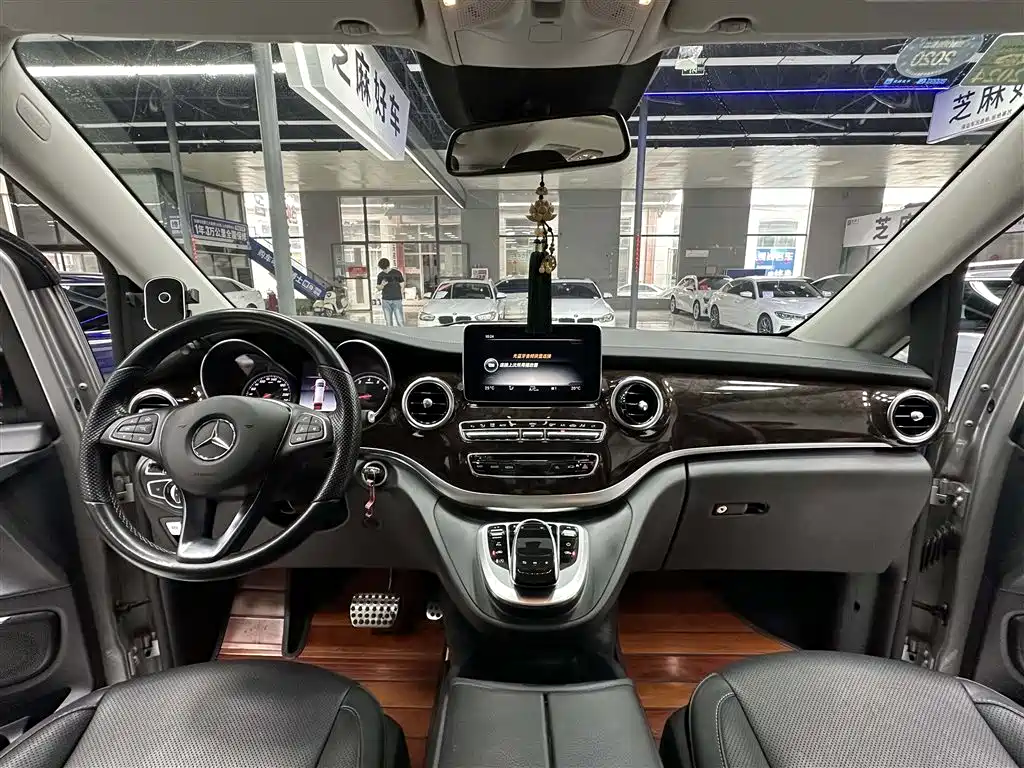 Mercedes-Benz V-Class 2018 V 260 Premium Edition National V купить на сайте DeffCars